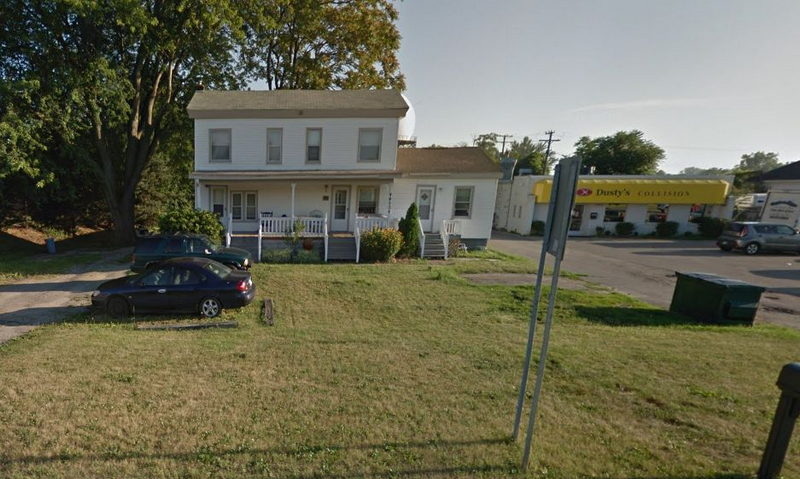 Sheldon Inn (Radar Tower) - 2017 (newer photo)